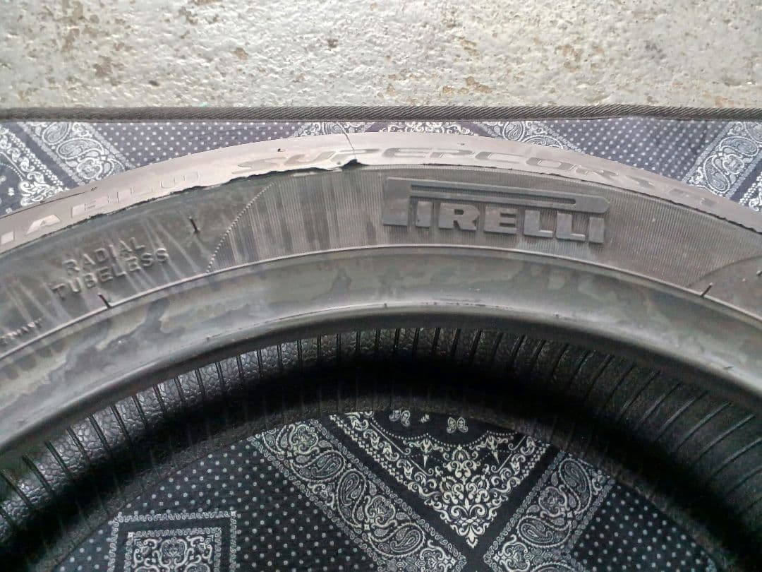 ピレリ　スーパーコルサV3 SP 190/55ZR17新品！