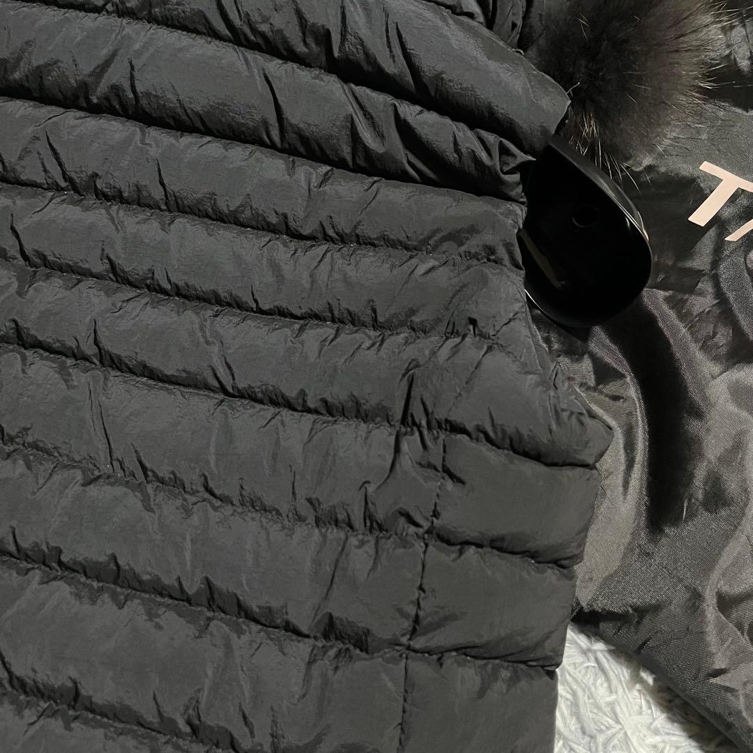 美品 TATRAS オルシエラ ダウンベスト ラクーンファー　3way 黒　02