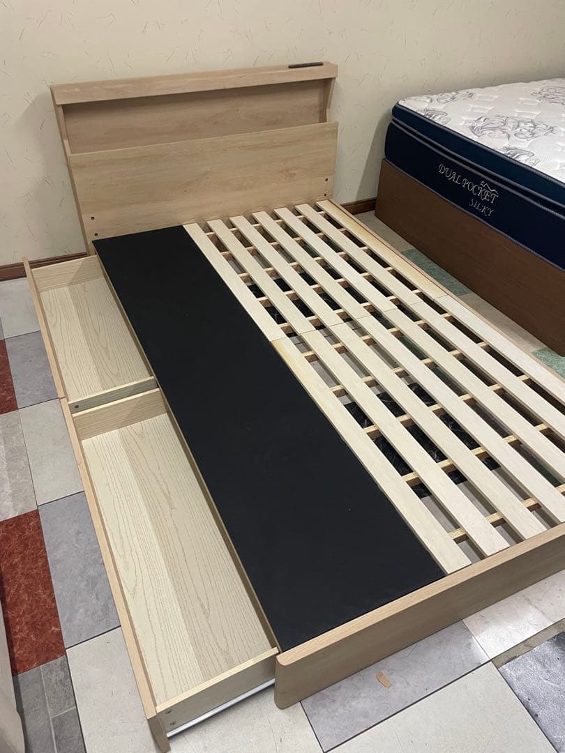 木製セミダブルベッドフレーム 引き出し付き