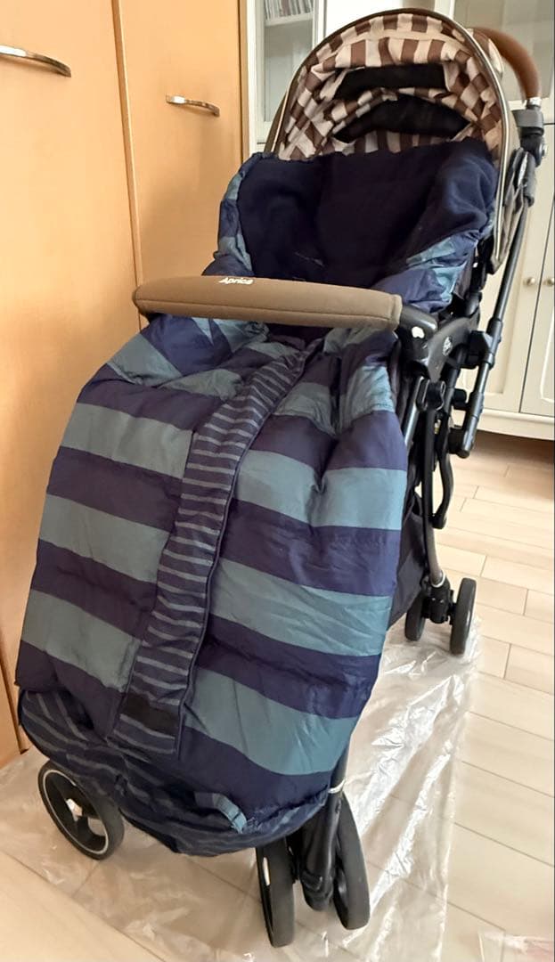 【美品】ラクーナビッテクッション　★レインカバー、フットマフ付き！