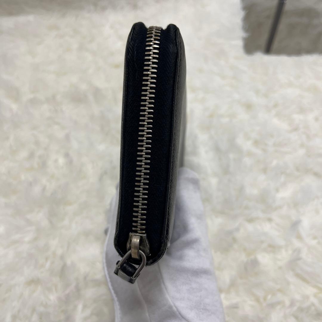 PRADA プラダ　ブラック　レザー　長財布 サフィアーノ　ラウンドジップ