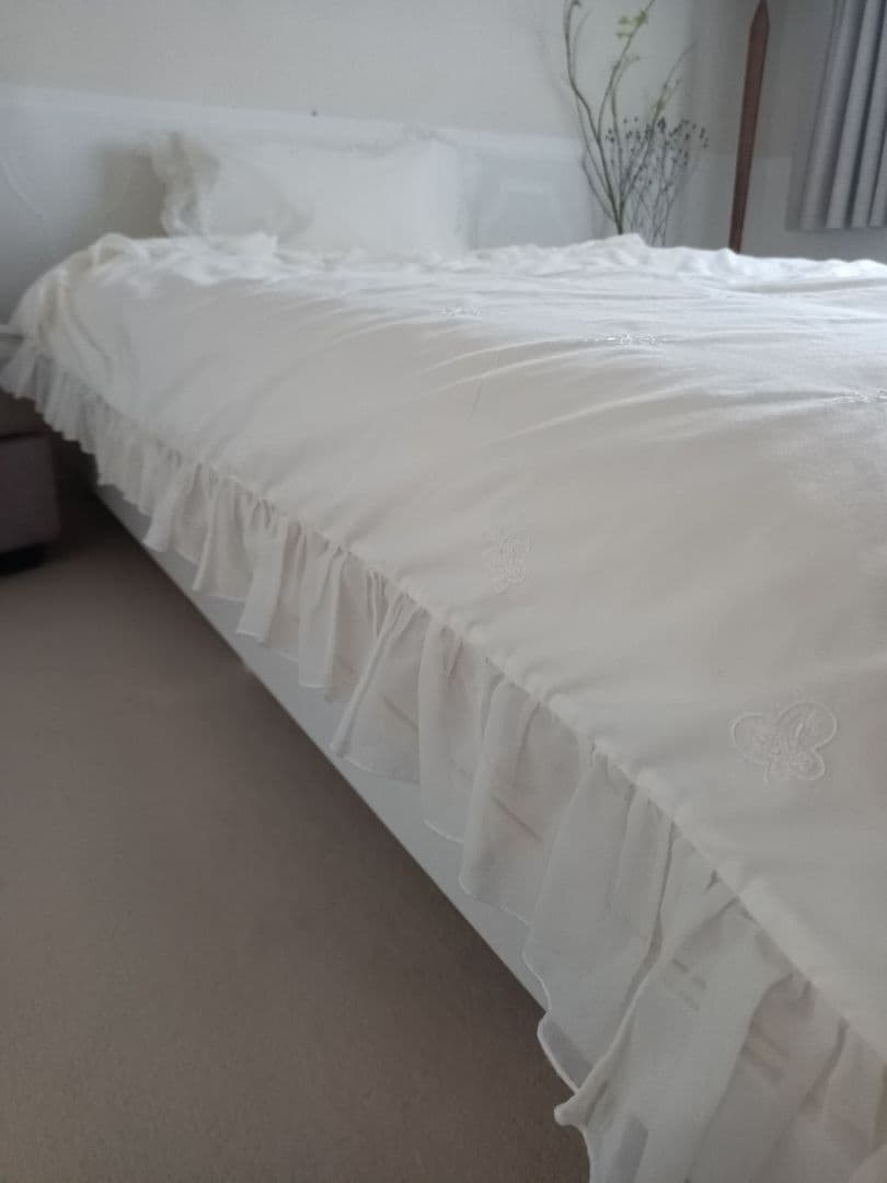 ✤アイボリーホワイト　 フリル　 シングル布団カバー＆枕カバー　 蝶・花刺繍✤