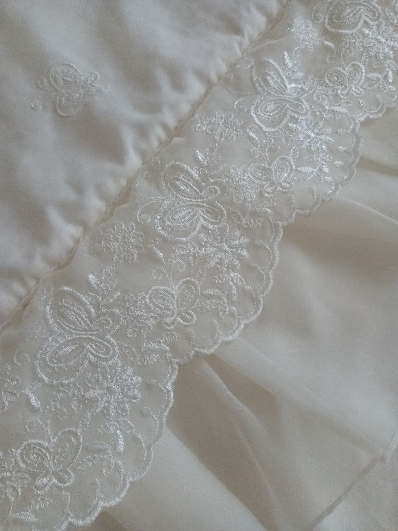 ✤アイボリーホワイト　 フリル　 シングル布団カバー＆枕カバー　 蝶・花刺繍✤