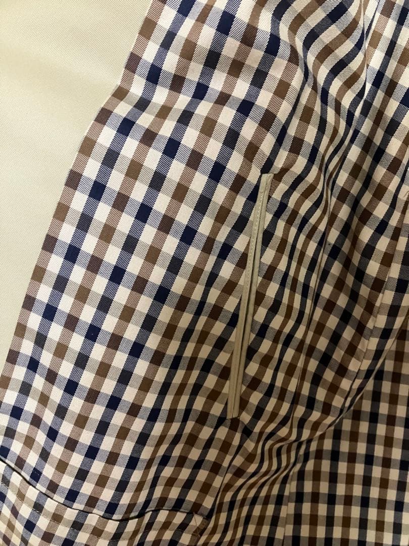 アクアスキュータム　ステンカラーコート　大きなサイズ