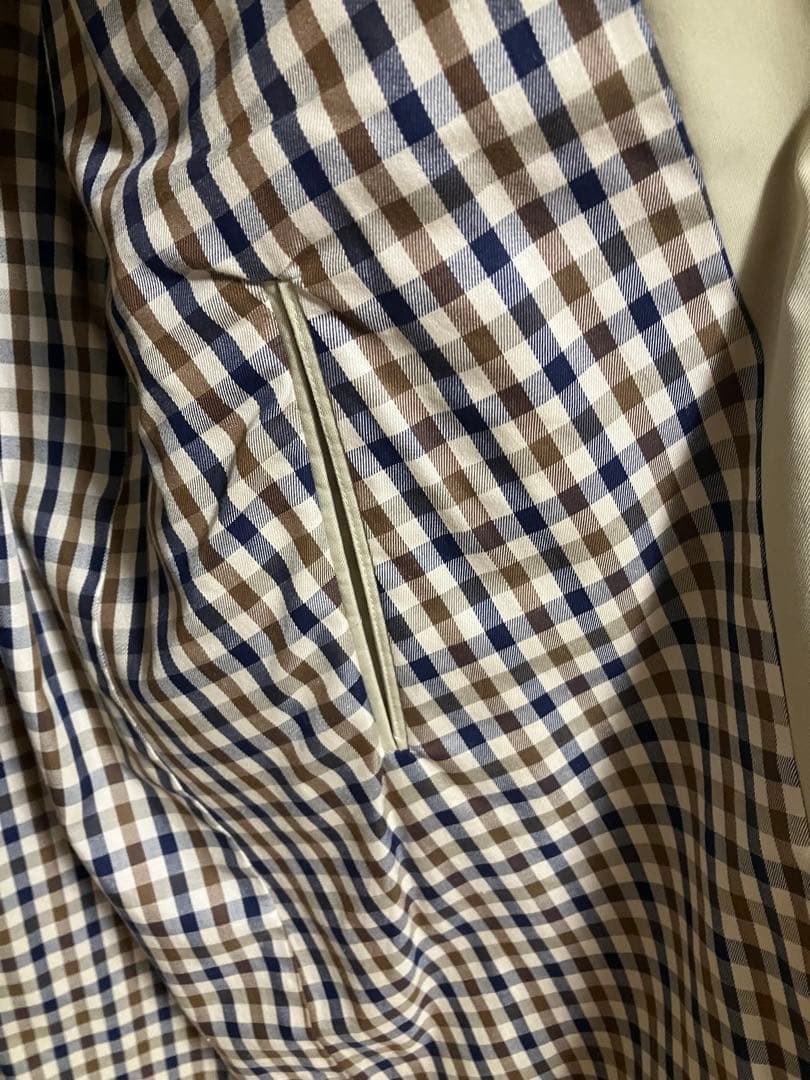 アクアスキュータム　ステンカラーコート　大きなサイズ