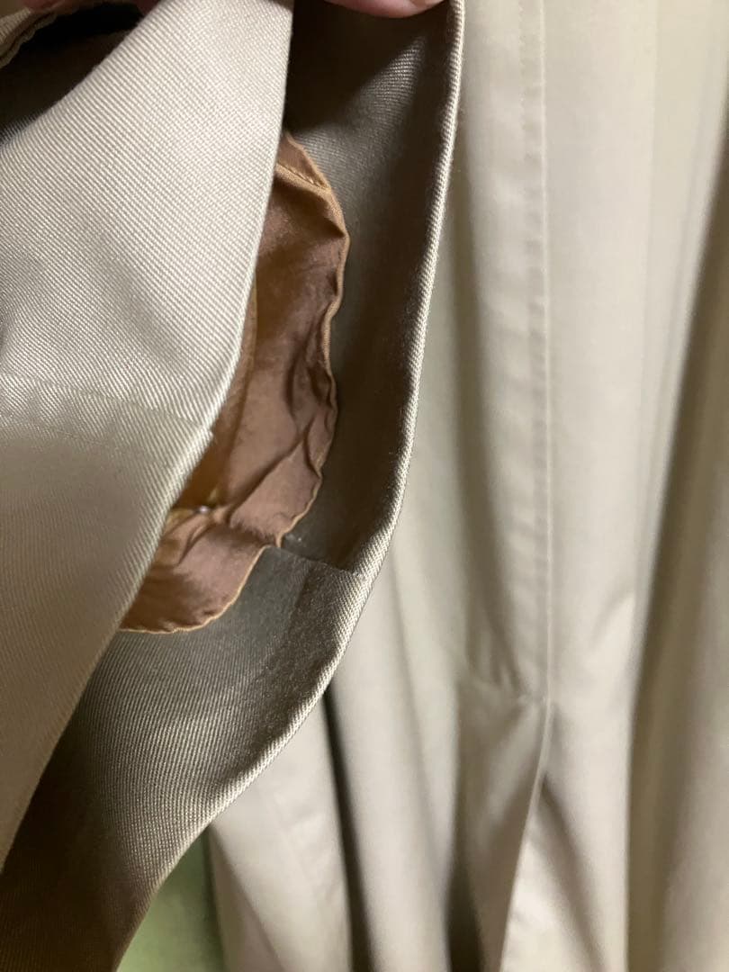 アクアスキュータム　ステンカラーコート　大きなサイズ