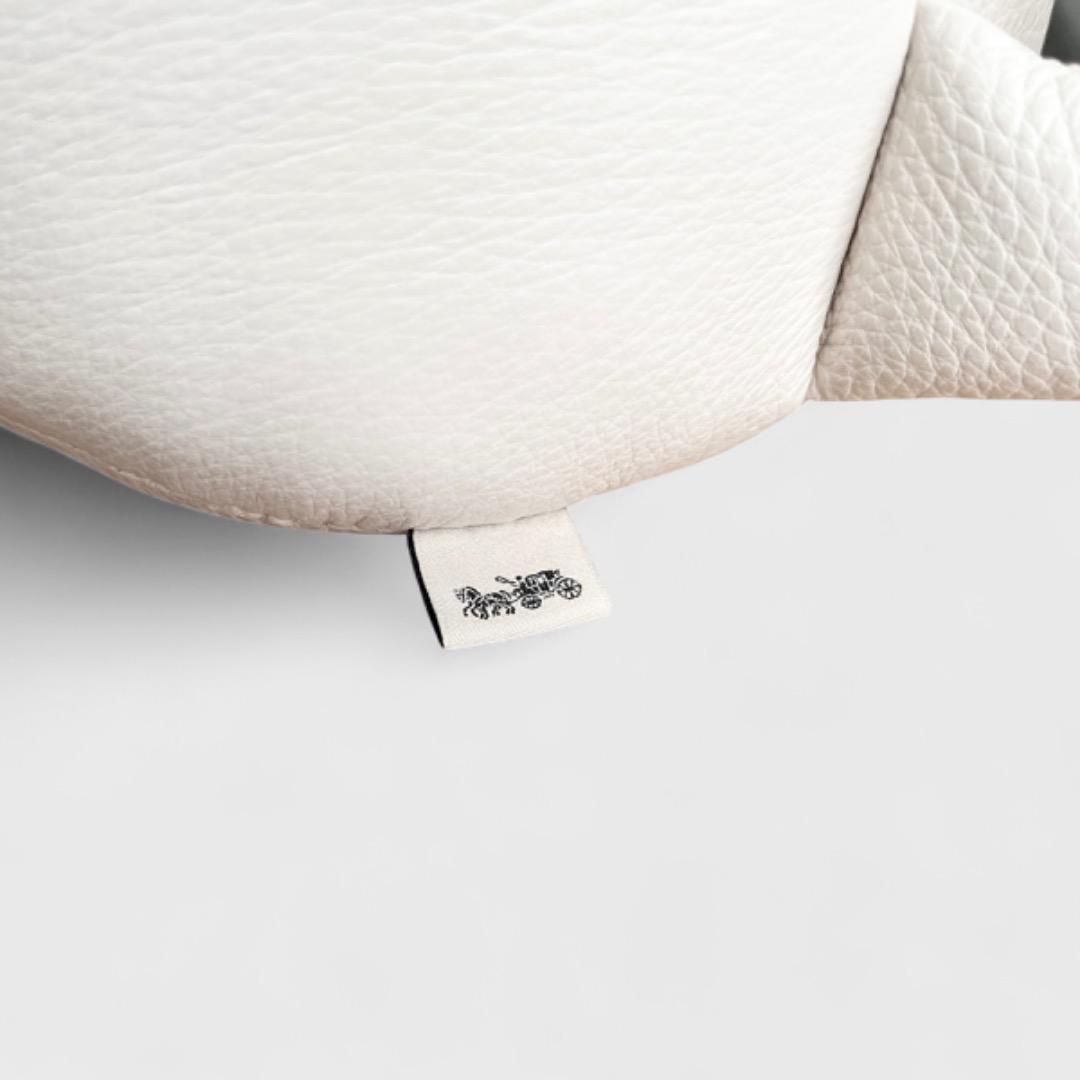 現行モデル 展示品 コーチ ピーナッツ スヌーピー ぬいぐるみ レザー