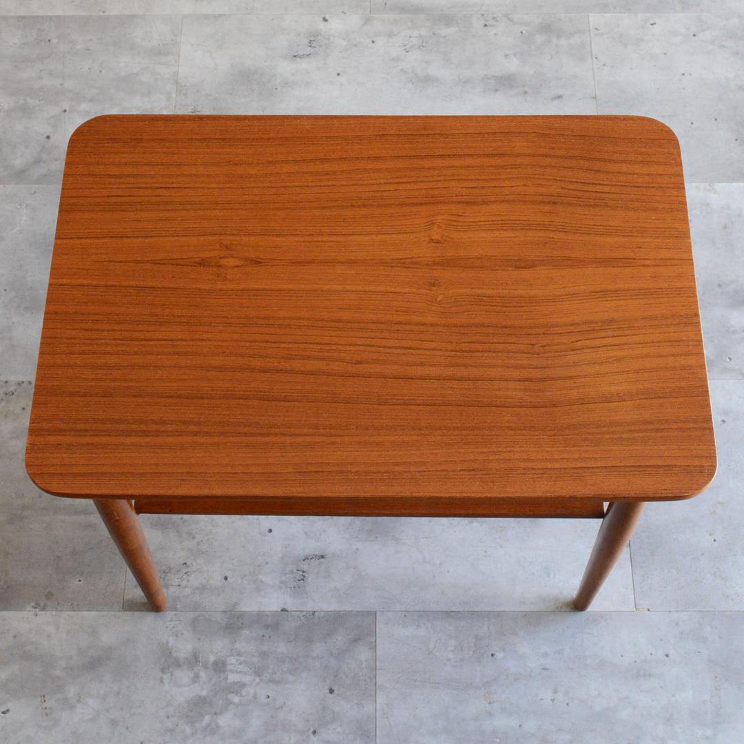 デンマーク 北欧ヴィンテージ チーク サイドテーブル 棚付き 北欧家具