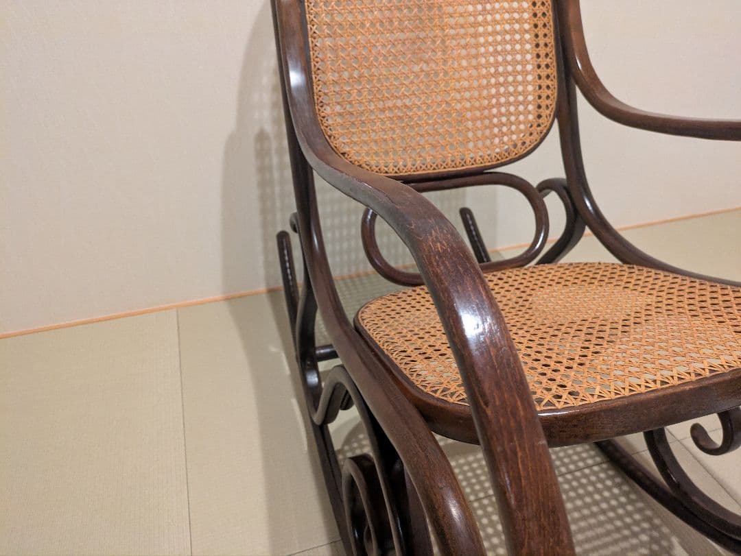 【ポーランド製】 曲木ロッキングチェア×ラタン張り アンティーク調 木製椅子