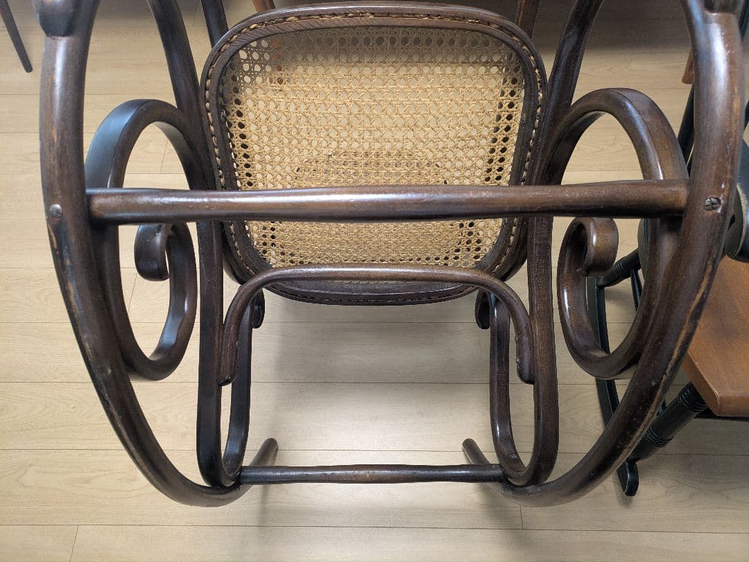 【ポーランド製】 曲木ロッキングチェア×ラタン張り アンティーク調 木製椅子