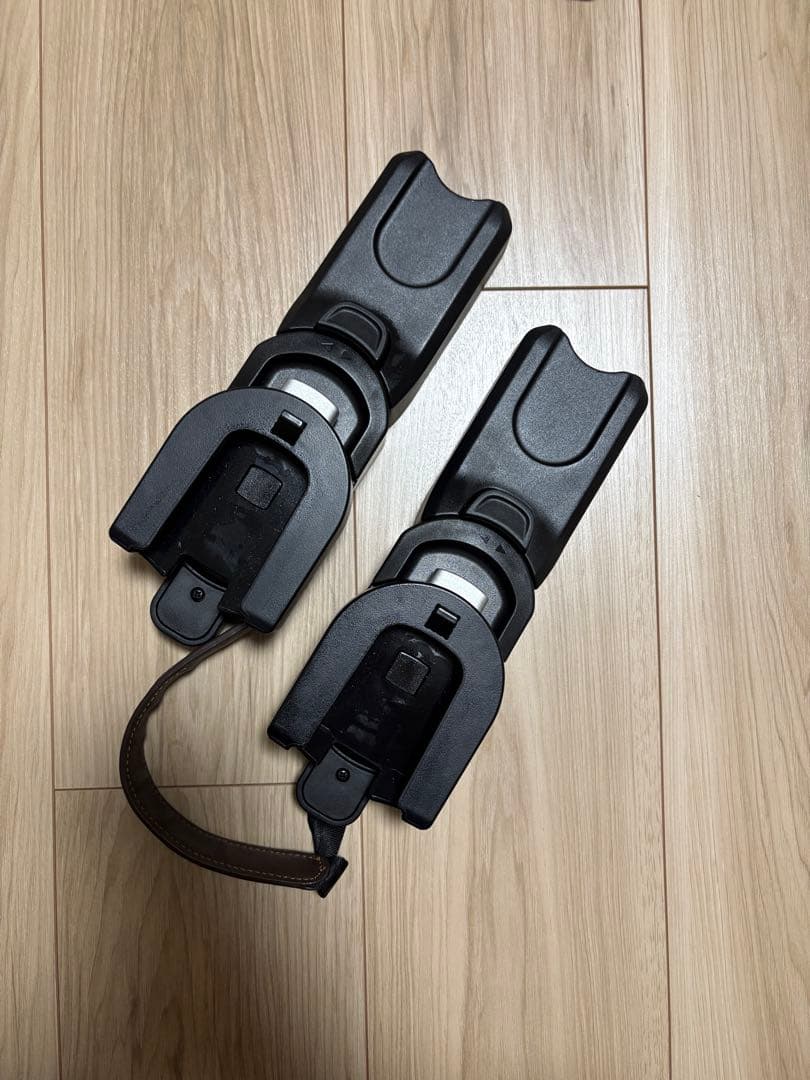 2025年製　ヌナ ベビーカー イクサネクスト