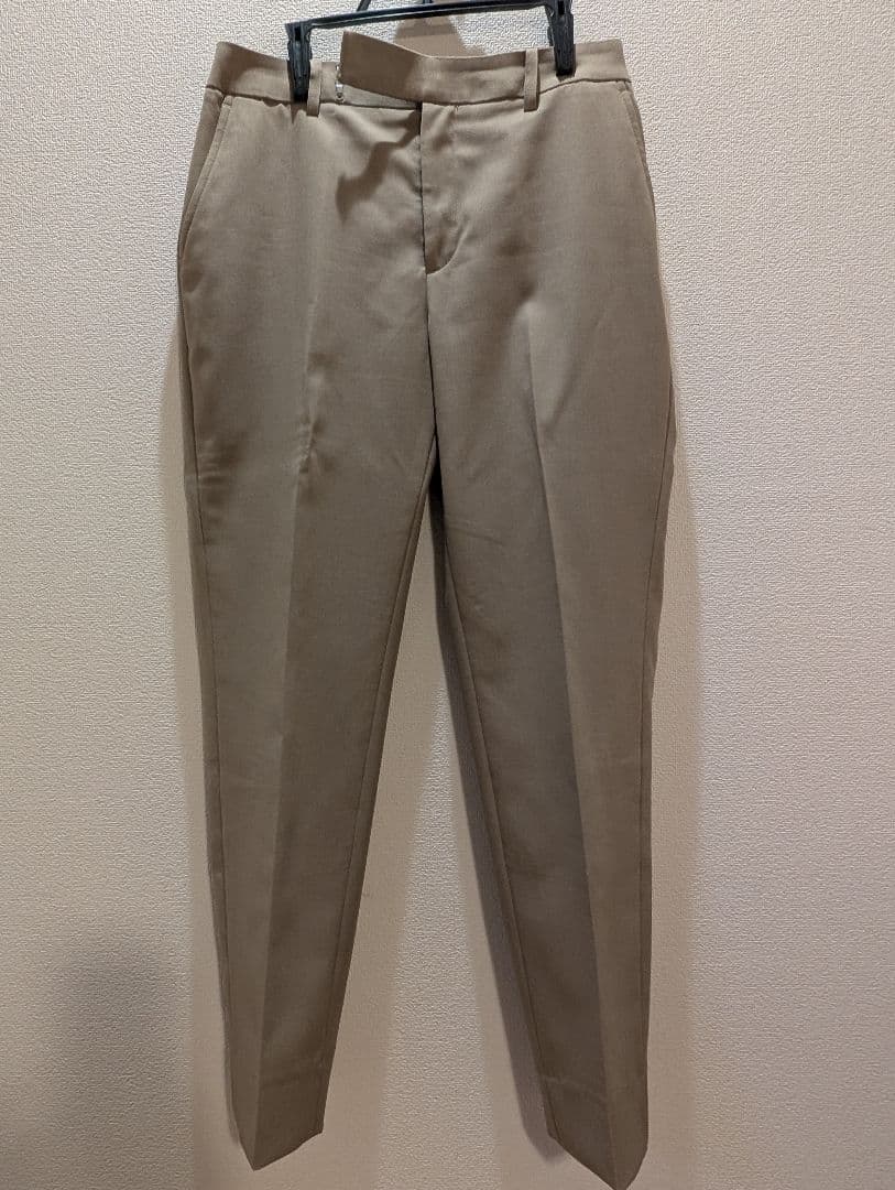 SUIT SQUARE ベージュ ビジネススーツ パンツスーツ上下 サイズ40