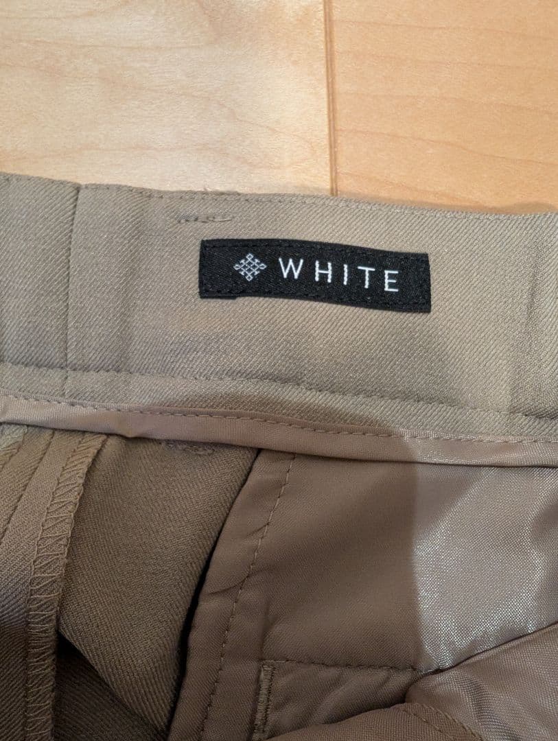 SUIT SQUARE ベージュ ビジネススーツ パンツスーツ上下 サイズ40