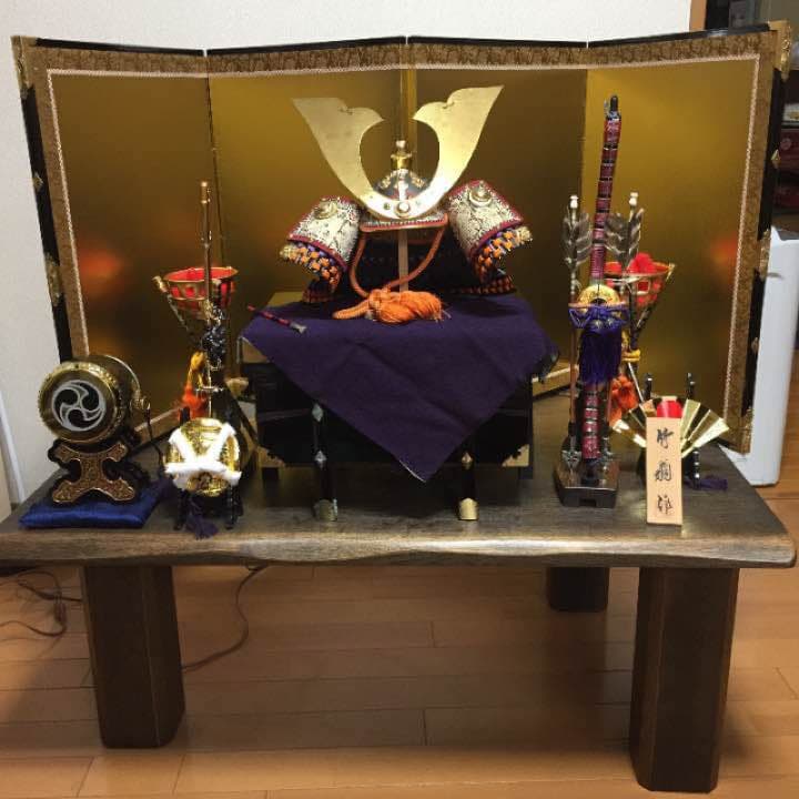 久月 五月人形セット （兜、弓、太刀、陣太鼓、金びょうぶ付き）
