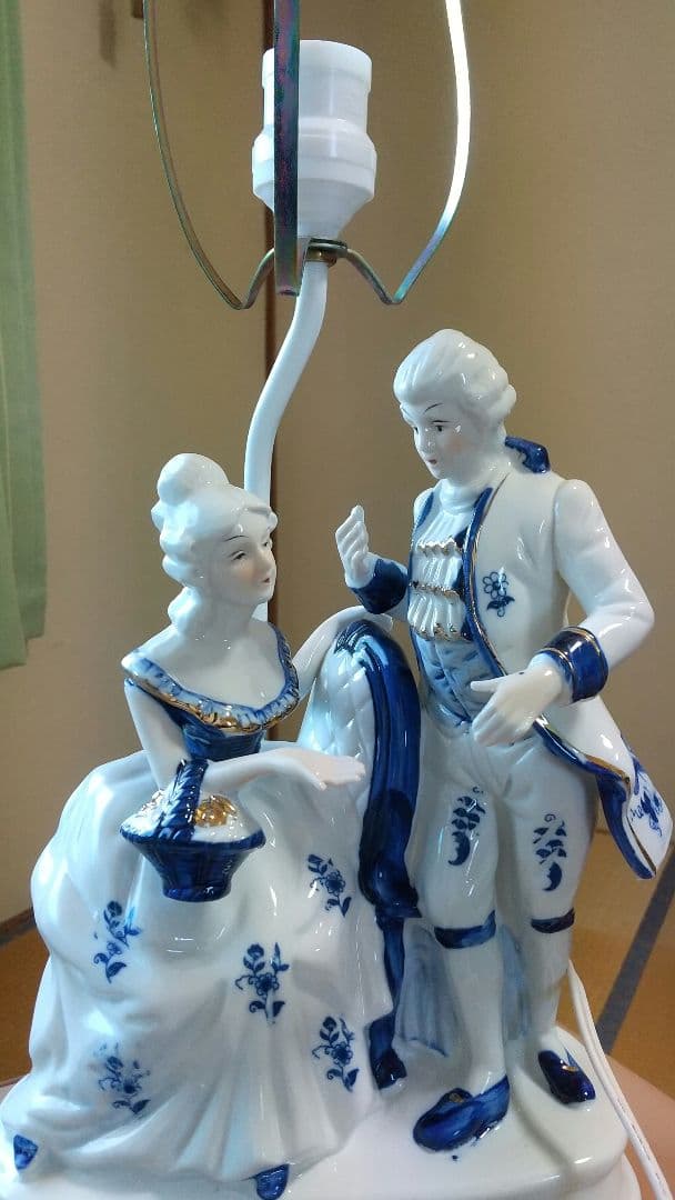 アンティークランプ 貴族 陶器 置物 洋風 インテリア