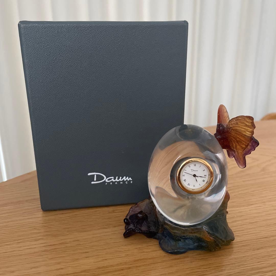 Doum ドーム　クリスタル　ガラス　蝶の装飾付き置時計 卵型