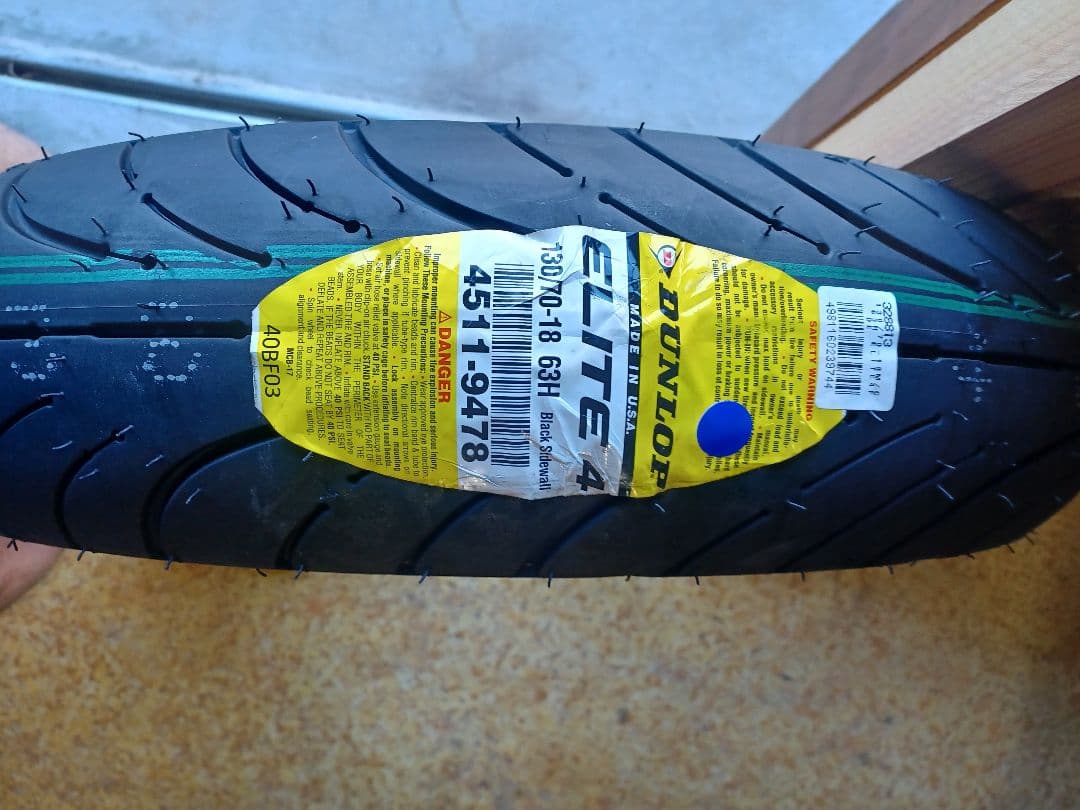 DUNLOP ELITE 4 130/70-18 MC 63H タイヤ