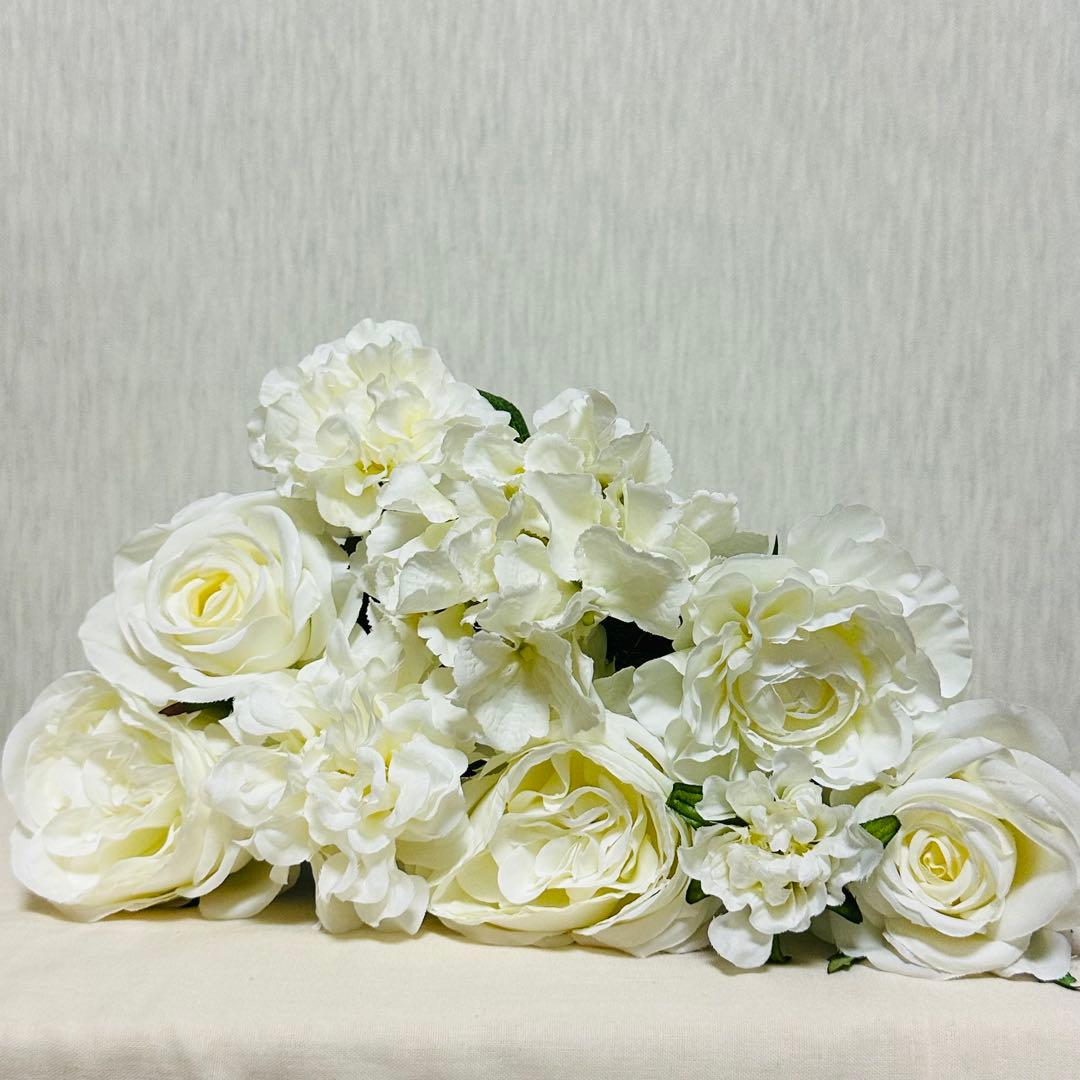 イーストサイドトーキョー　アーティフィシャルフラワー　ブーケ　結婚式　ホワイト