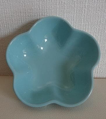 ル クルーゼ フラワーディッシュ・販売終了品レア！ティーカップ２客セット【新品】