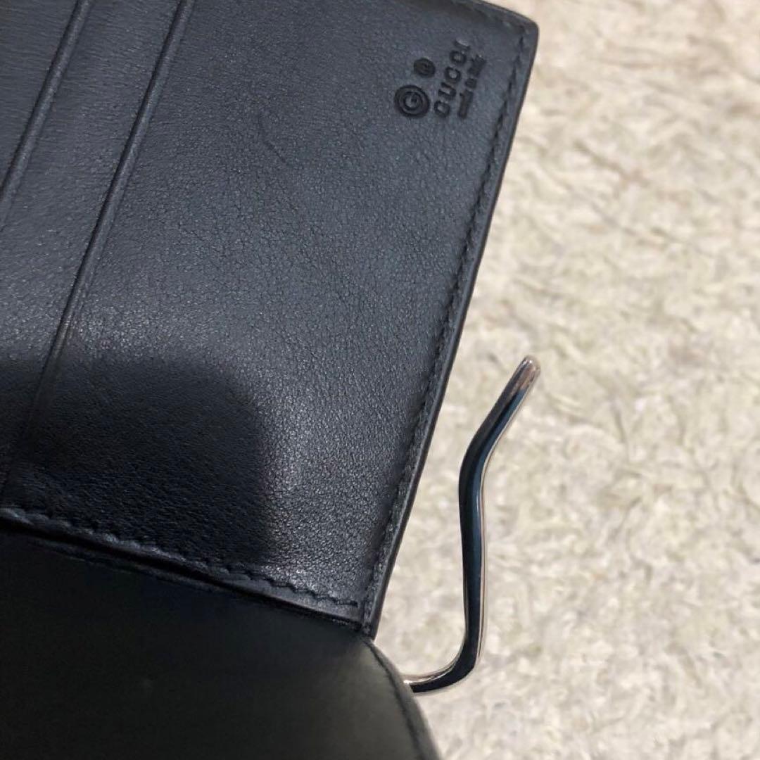 未使用級✨グッチ レザー　二つ折り財布 マイクロシマ ブラック　メンズ