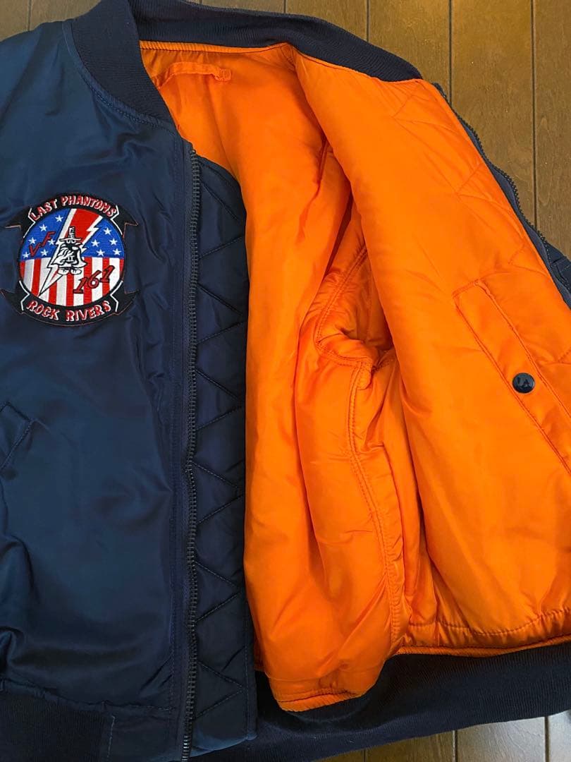 汐*ん様 アルファ　ALPHA MA-1 68モデル USA製 ネイビー アメリ