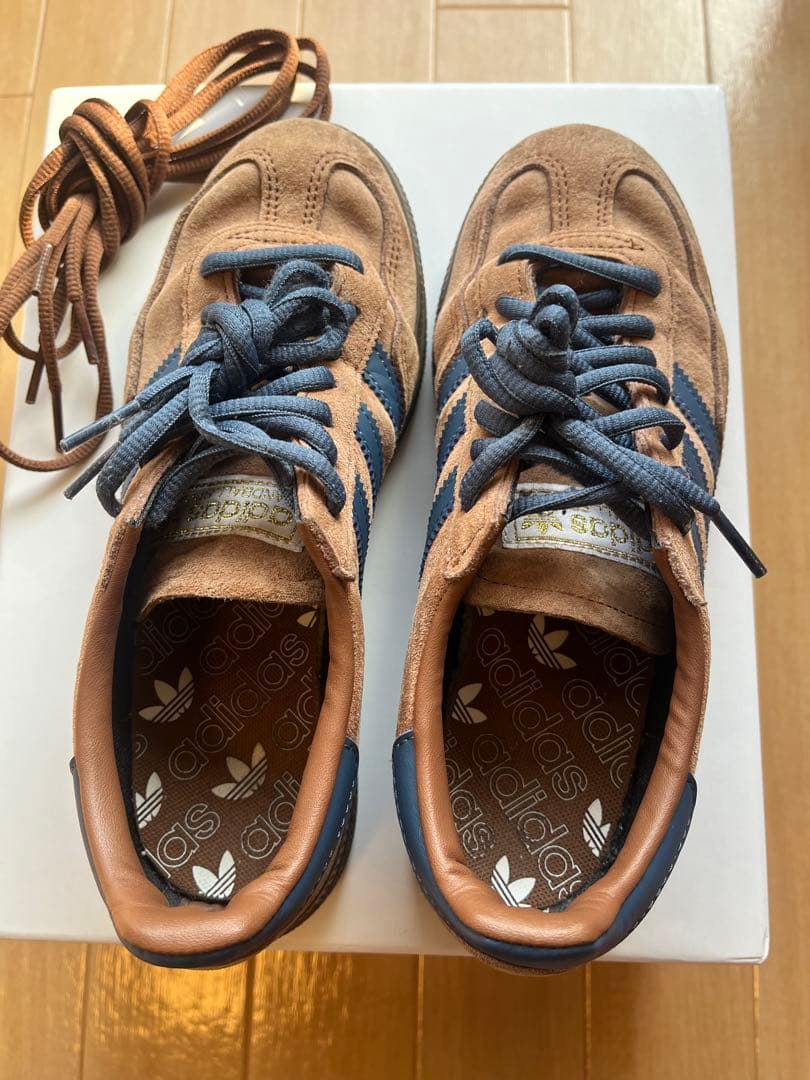 スニーカー　adidas SPEZIAL