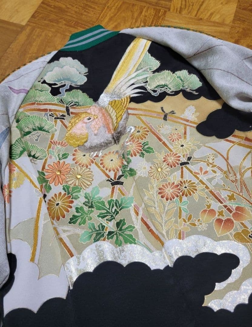 め1223着物リメイク正絹古布黒留袖江戸褄ヴィンテージスカジャンハンドメイド
