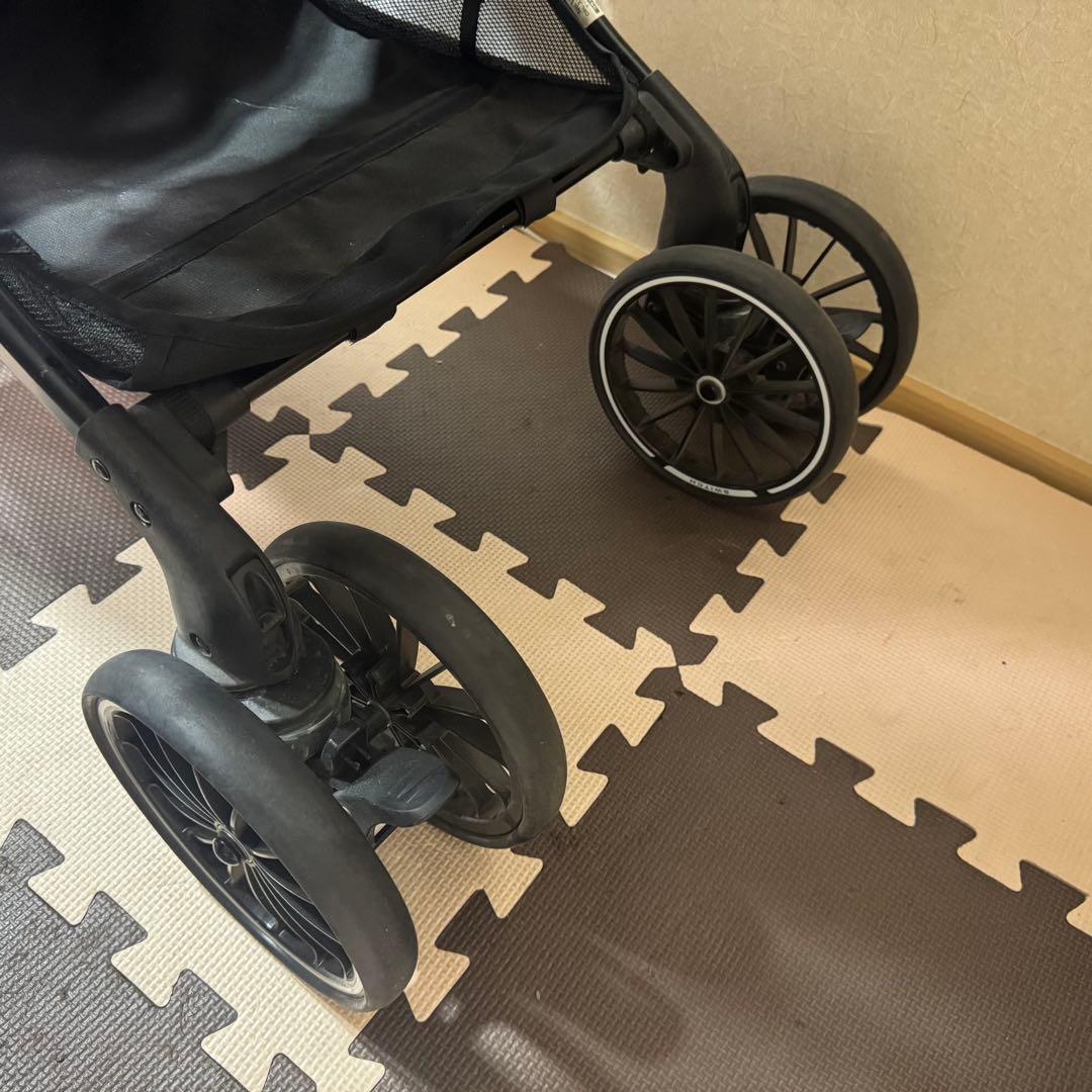【美品】コンビ ベビーカー スゴカルSwitch エッグショックXL