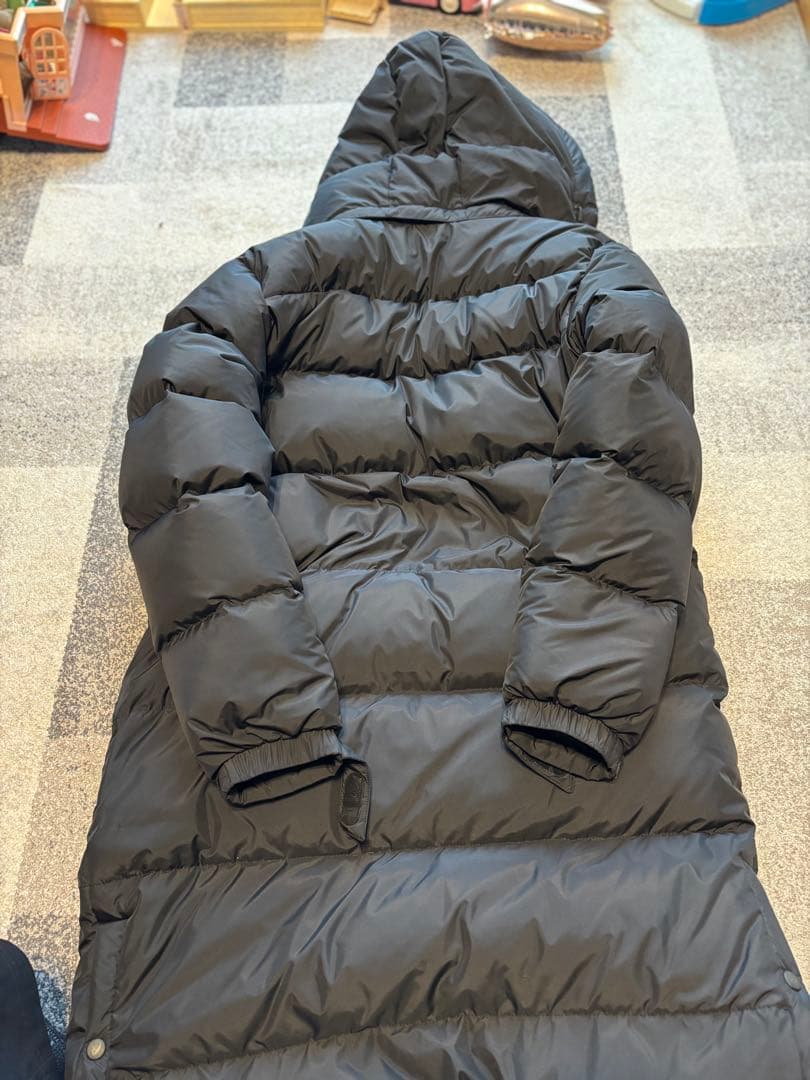 アシックス ベンチコート Mサイズ ブラック　ダウン80%