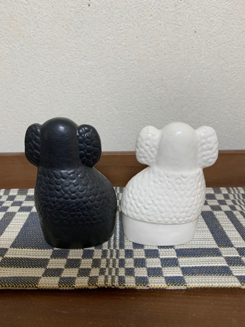 リサラーソン プードル　ペア　ブラック&ホワイト