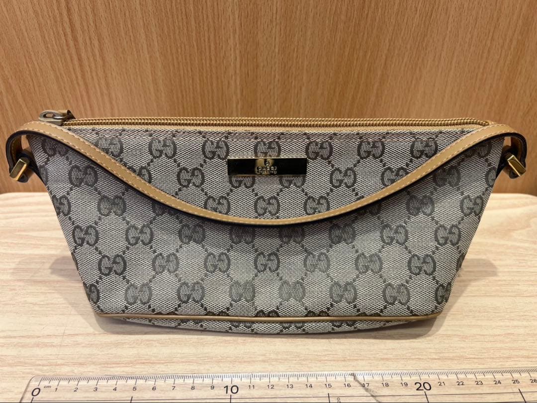 GUCCI グッチ ショルダーポーチ GG柄 キャンバス ベージュ系 シリアル