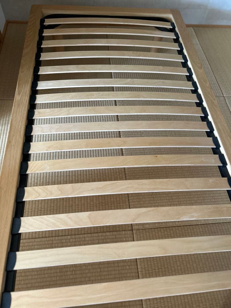 c*g様 無印　木製ベッドフレーム　シングル　足は取り外せます