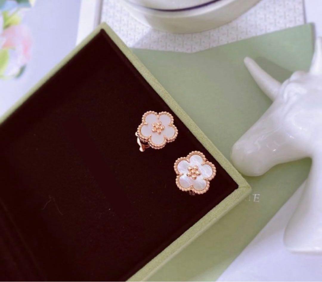 ✨高品質✨ハイクオリティ　ピンクゴールド　ラッキー　フラワー　ピアス✨
