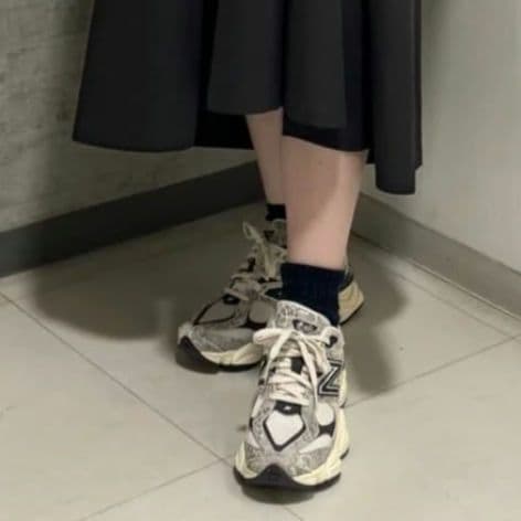 値下げ【新品】ニューバランス　9060　スニーカー　23.5