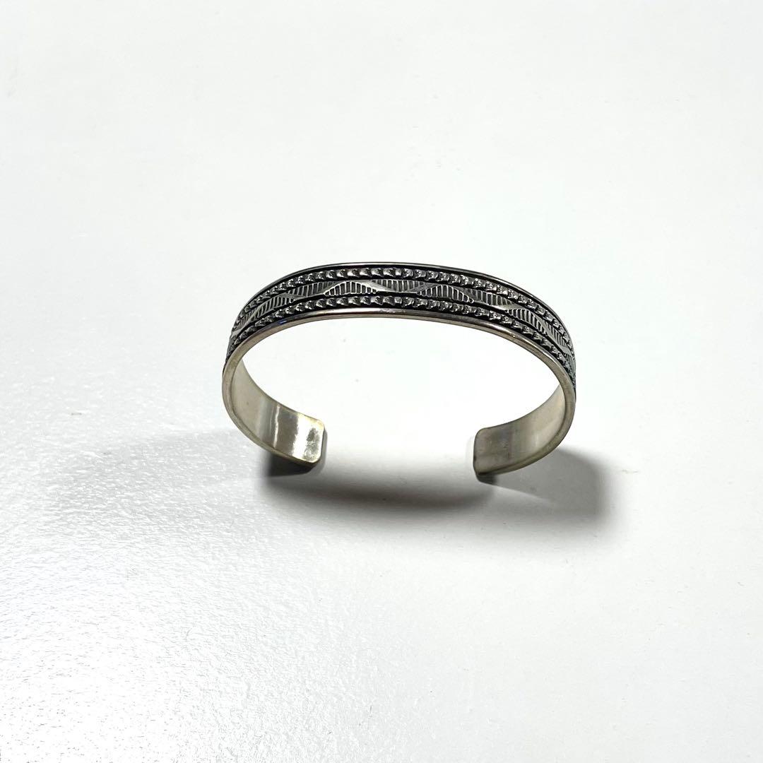 ブルースモーガン　ナバホインディアンジュエリーバングル