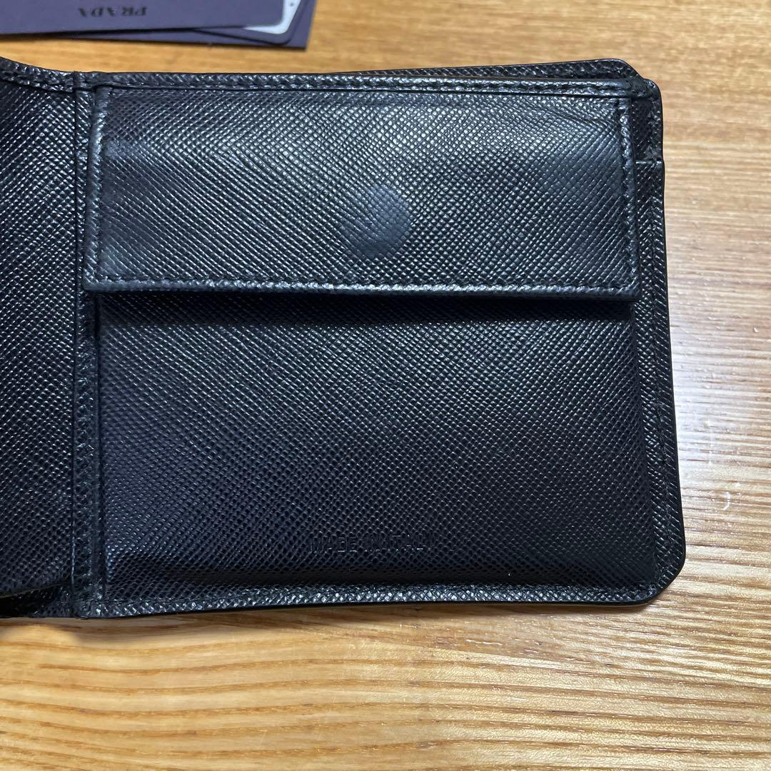 PRADA 折りたたみ財布