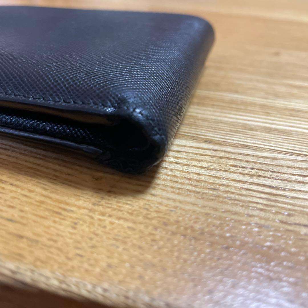 PRADA 折りたたみ財布