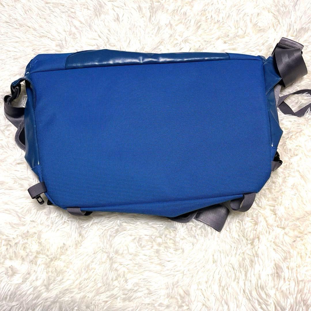 希少 パタゴニア ブラックホールメッセンジャー バッグ ブルー　美品