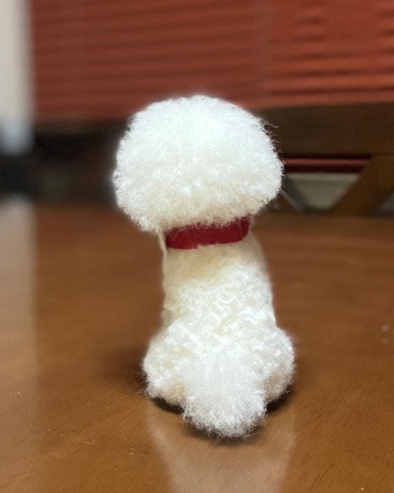 羊毛フェルト　ビジョンフリーゼ