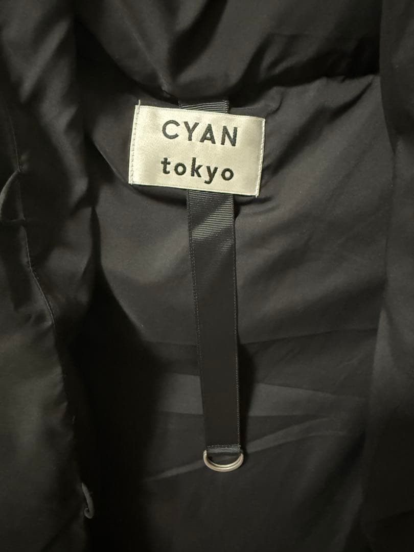 今期新作 20%off★CYAN TOKYOストールライクダウンベスト