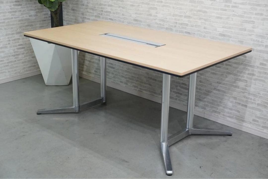 Okamura オカムラ ラティオ2 1690テーブル　会議　ミーティング