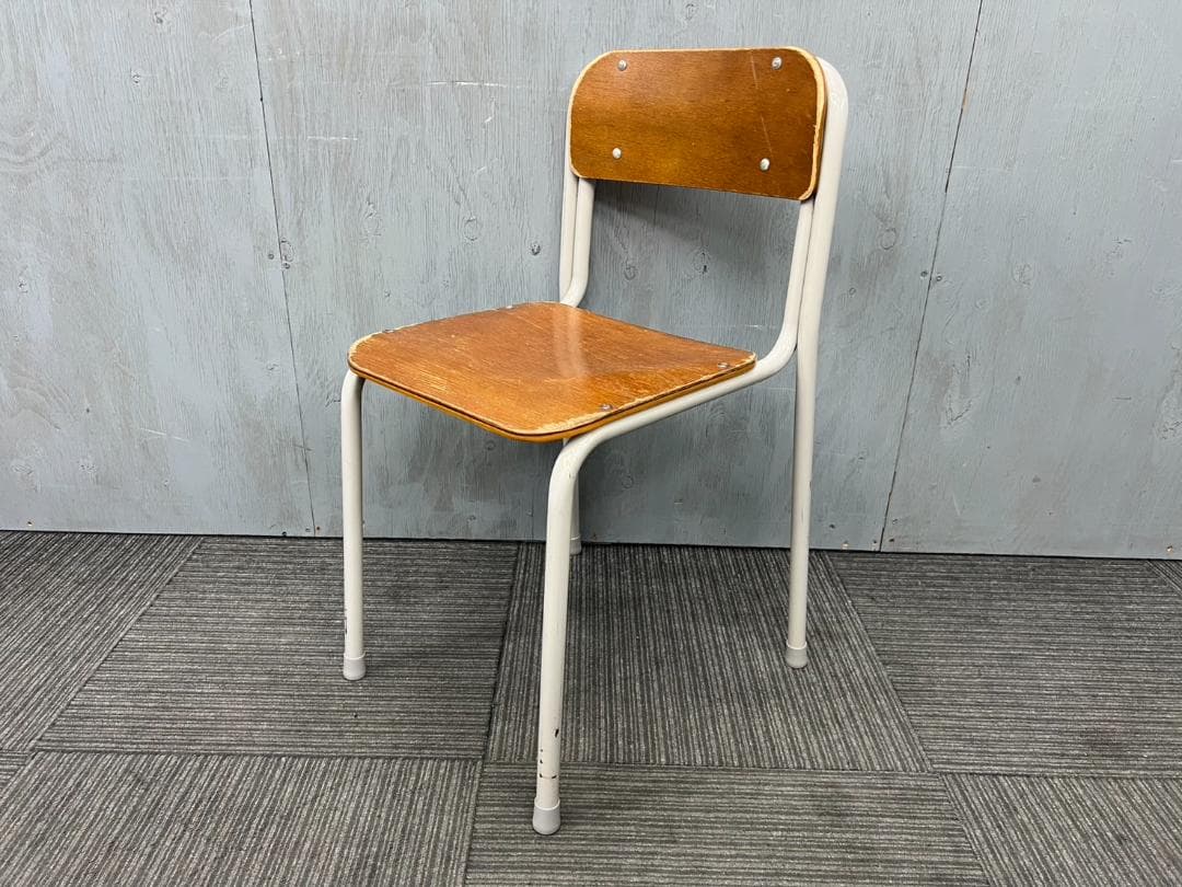 512◆格安配送地域あり◆ホウトク製◆学童机・椅子4組(旧JIS2号)学校学習塾