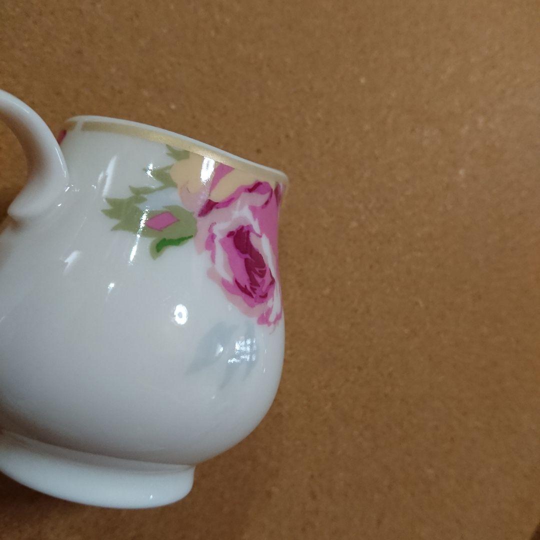 クチュールローズ アフタヌーンティーセット ローラアシュレイ ケーキスタンドほか