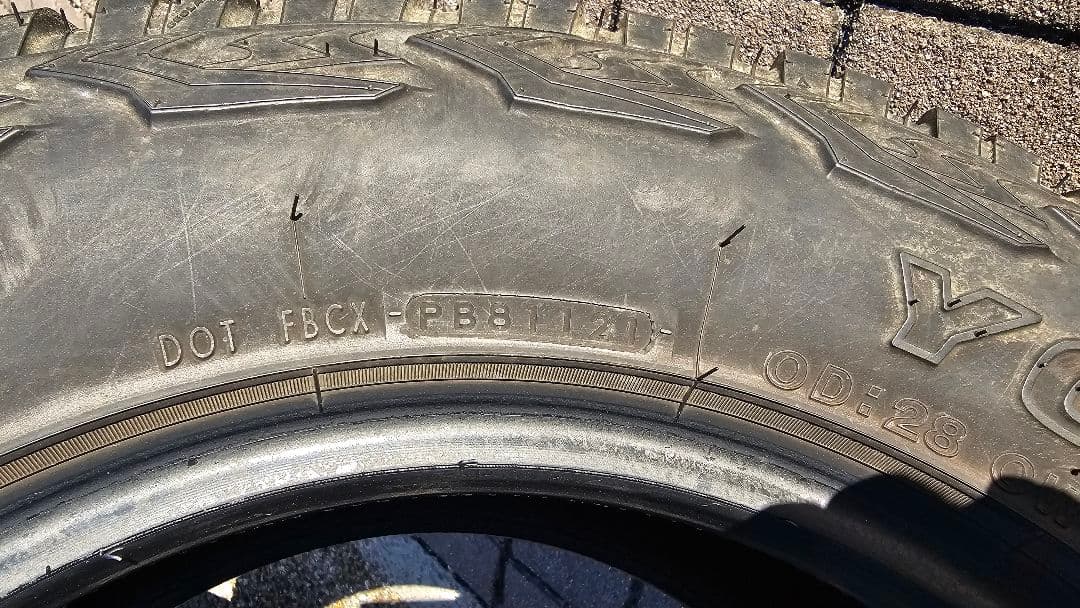 ジョニー　ジオランダーX-AT215/70R16