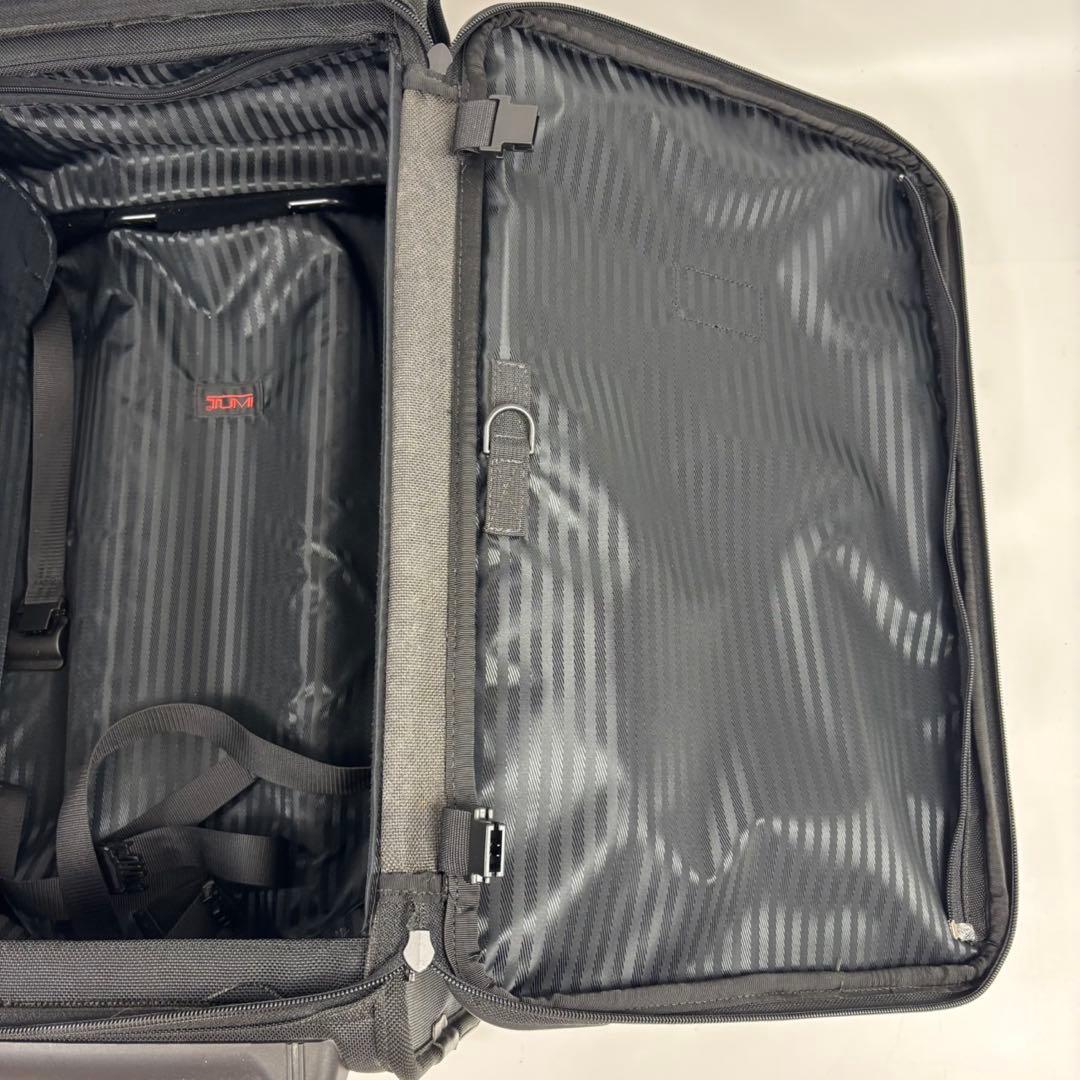 キャリーケース　TUMI スーツ　ケース　2輪　黒ナイロン　バッグ　41L