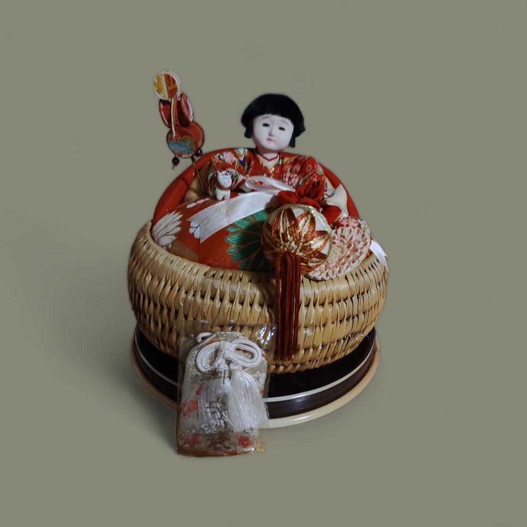 山形県鶴岡市特産『いづめこ人形』