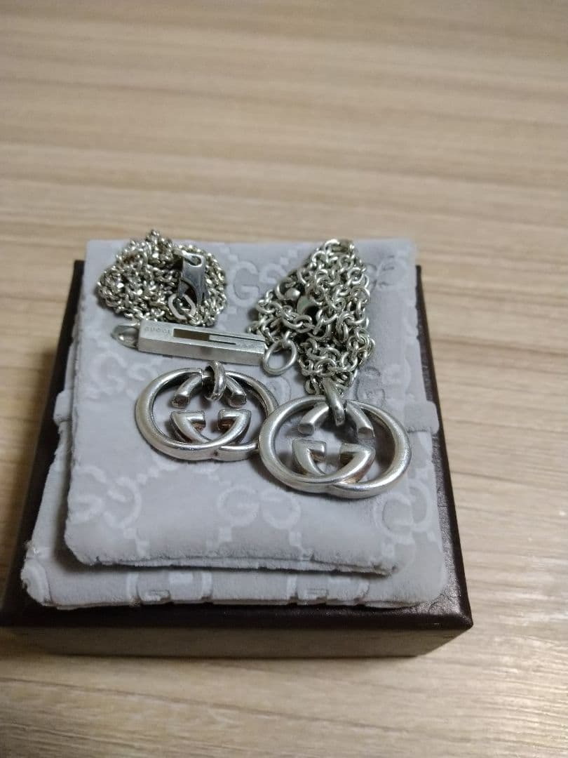 GUCCI　ネックレス　トップ2個