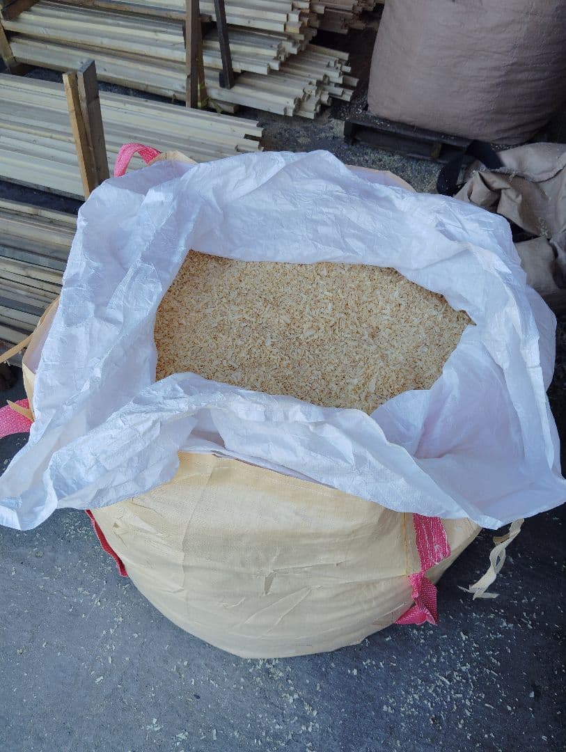 【1000Lかんなくず】引き取り限定★大量1m3 ★ふわふわ粒大★木くず