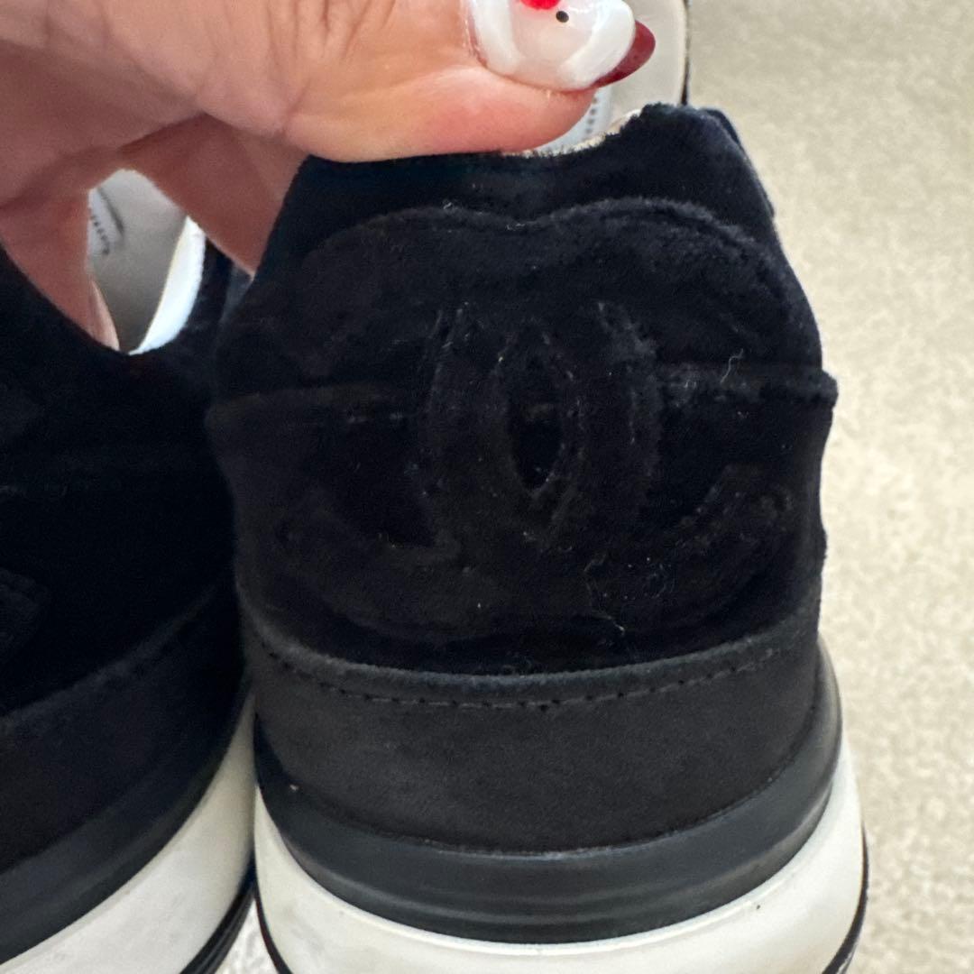 CARAMEL！シャネル　スニーカー　スエード　ロゴ　35サイズ