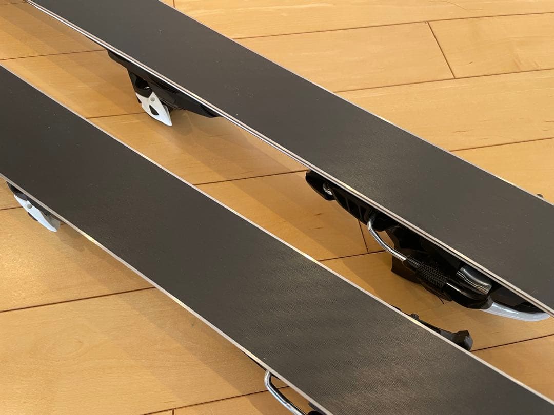 Volkl フォルクル 初心者向けスキー板 144cm FLAIR 72